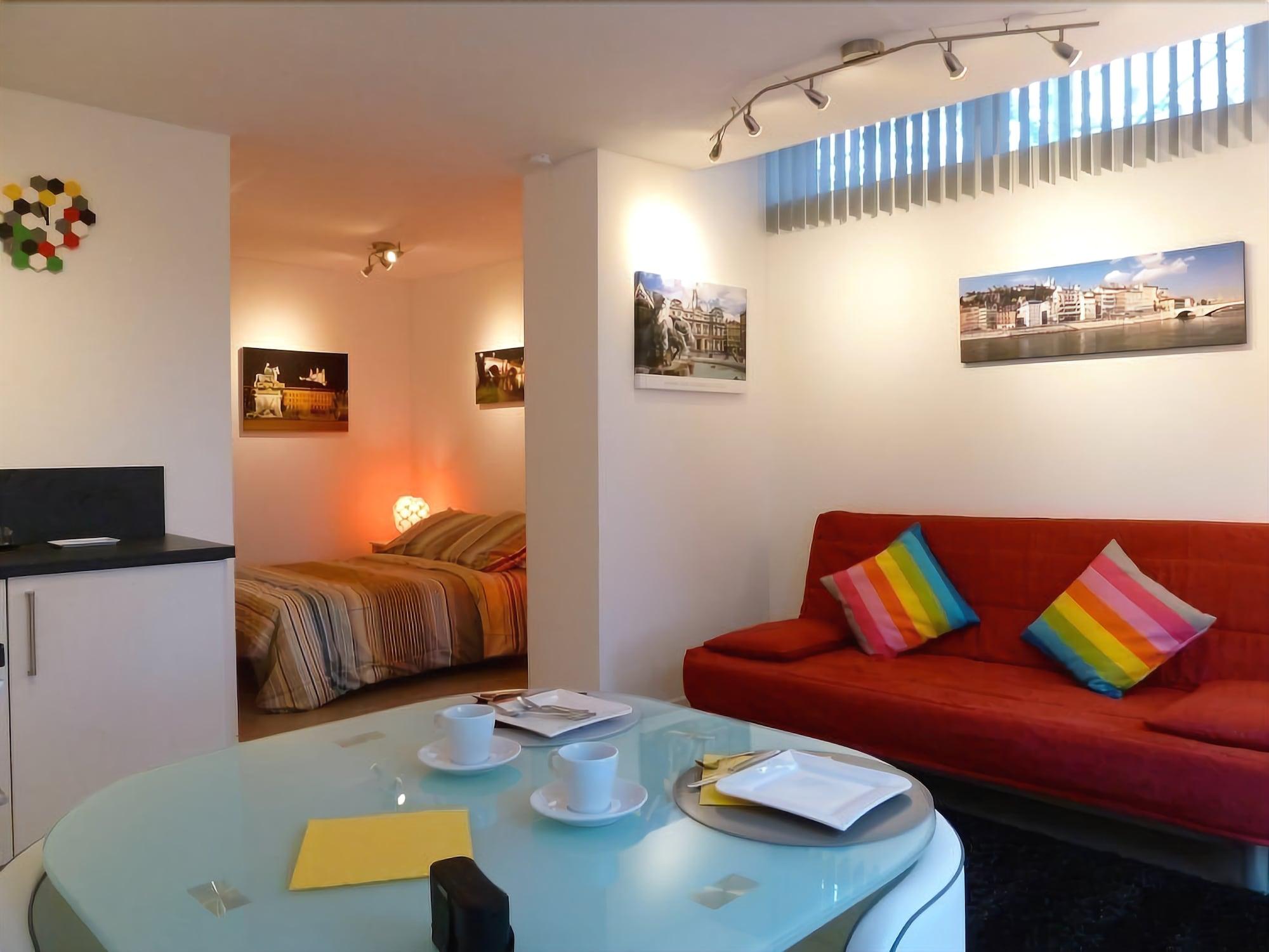 B&B "Clos Feuillat" Лион Экстерьер фото