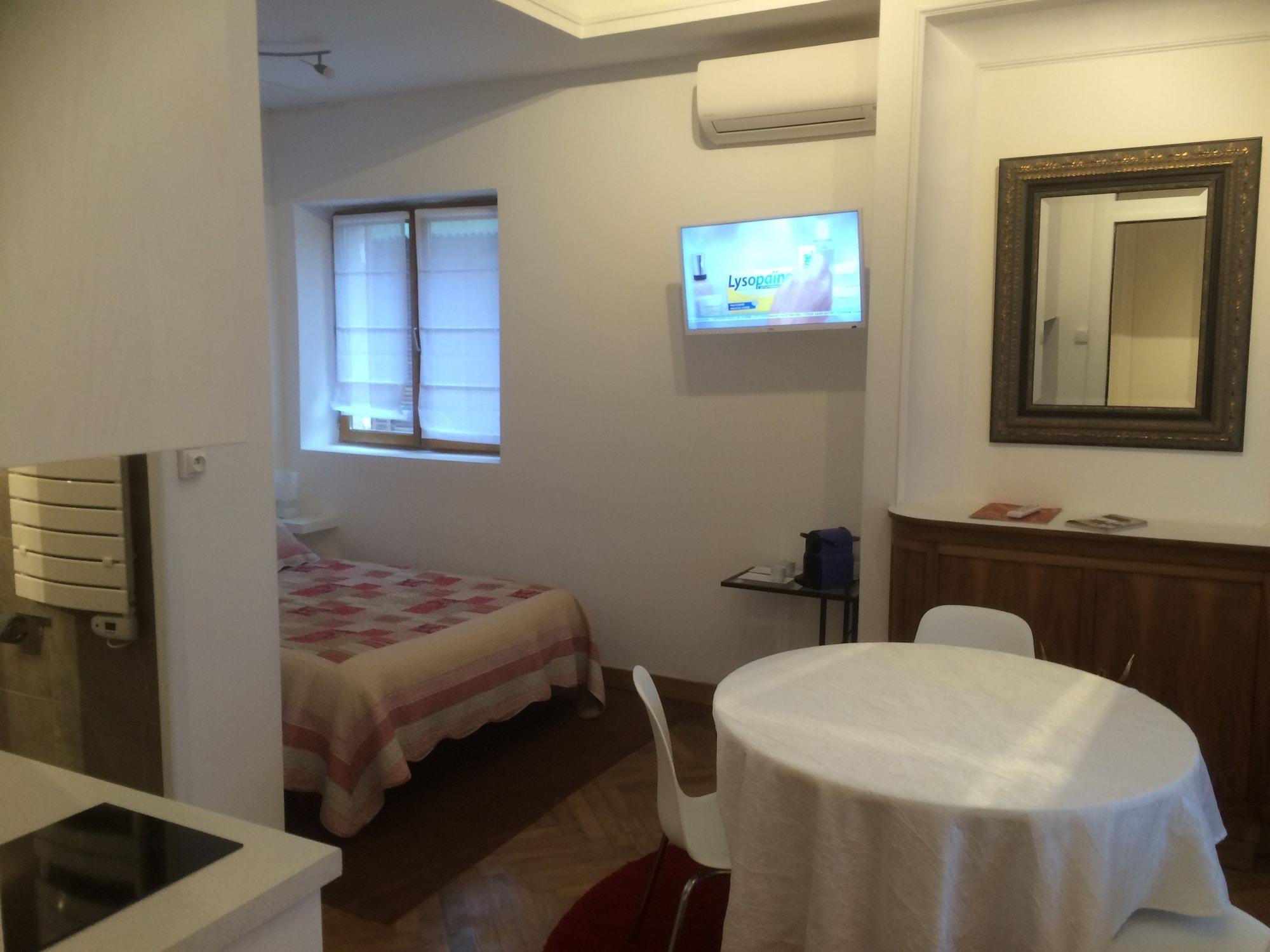 B&B "Clos Feuillat" Лион Экстерьер фото