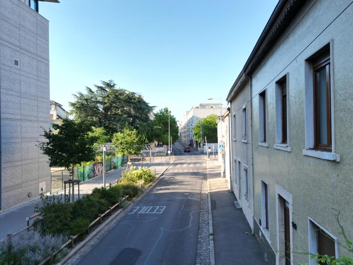 B&B "Clos Feuillat" Лион Экстерьер фото