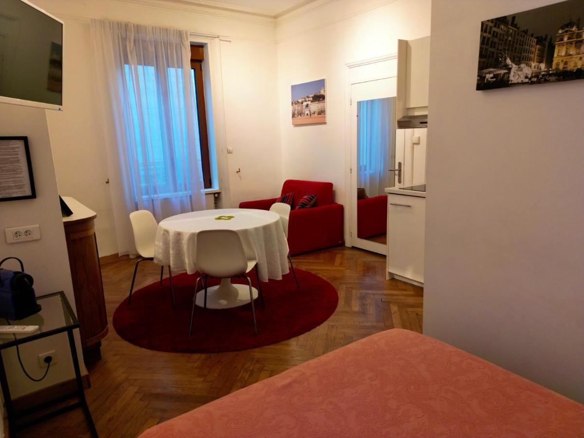 B&B "Clos Feuillat" Лион Экстерьер фото